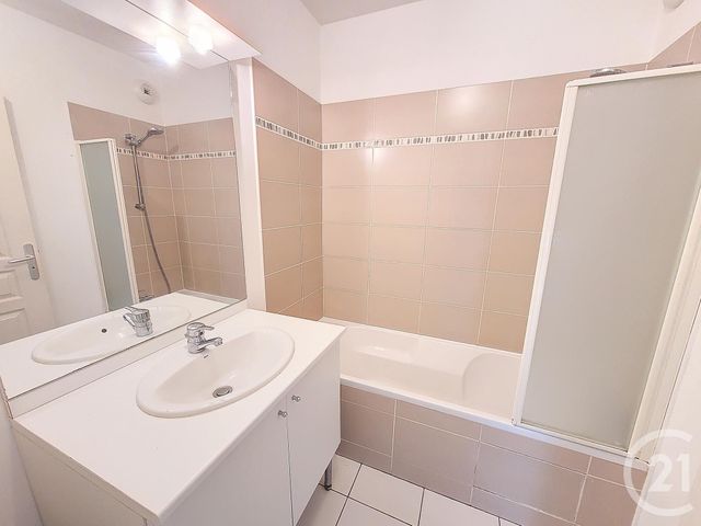 Afficher la photo en grand Appartement F3 à vendre - 3 pièces - 66.32 m2 - PLOEMEUR - 56 - BRETAGNE - Century 21 Ploemeur Immobilier