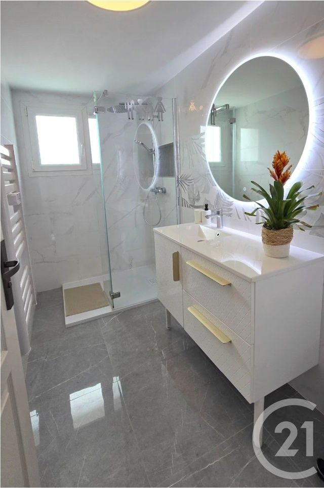 Afficher la photo en grand Appartement F3 à vendre - 3 pièces - 67.54 m2 - PLOEMEUR - 56 - BRETAGNE - Century 21 Ploemeur Immobilier