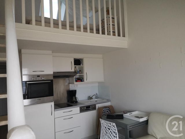 Appartement Duplex à louer - 2 pièces - 28.35 m2 - PLOEMEUR - 56 - BRETAGNE - Century 21 Ploemeur Immobilier