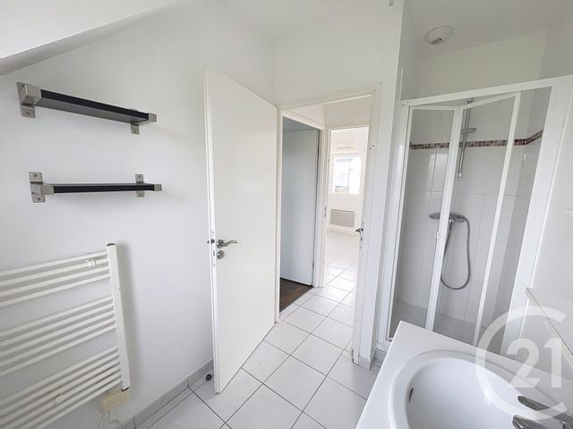 Appartement T2 à vendre - 2 pièces - 34.76 m2 - PLOEMEUR - 56 - BRETAGNE - Century 21 Ploemeur Immobilier