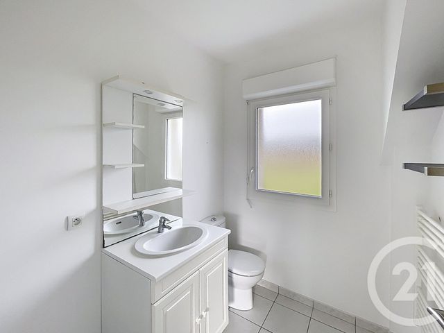 Appartement T2 à vendre - 2 pièces - 34.76 m2 - PLOEMEUR - 56 - BRETAGNE - Century 21 Ploemeur Immobilier