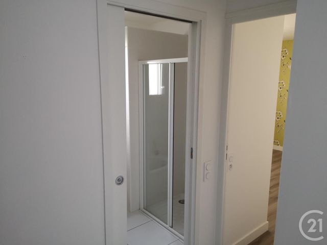 Appartement T4 à louer - 3 pièces - 74.17 m2 - PLOEMEUR - 56 - BRETAGNE - Century 21 Ploemeur Immobilier