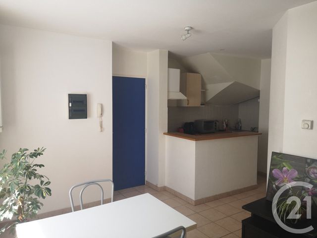 Appartement T2 à louer - 2 pièces - 35.5 m2 - PLOEMEUR - 56 - BRETAGNE - Century 21 Ploemeur Immobilier
