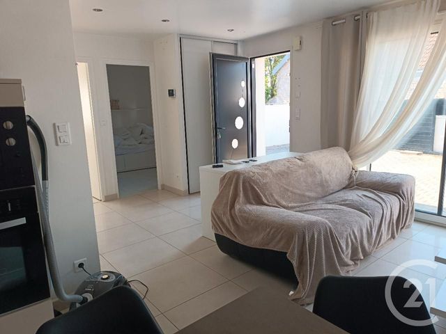 Appartement T3 à louer - 3 pièces - 46.0 m2 - LARMOR PLAGE - 56 - BRETAGNE - Century 21 Ploemeur Immobilier