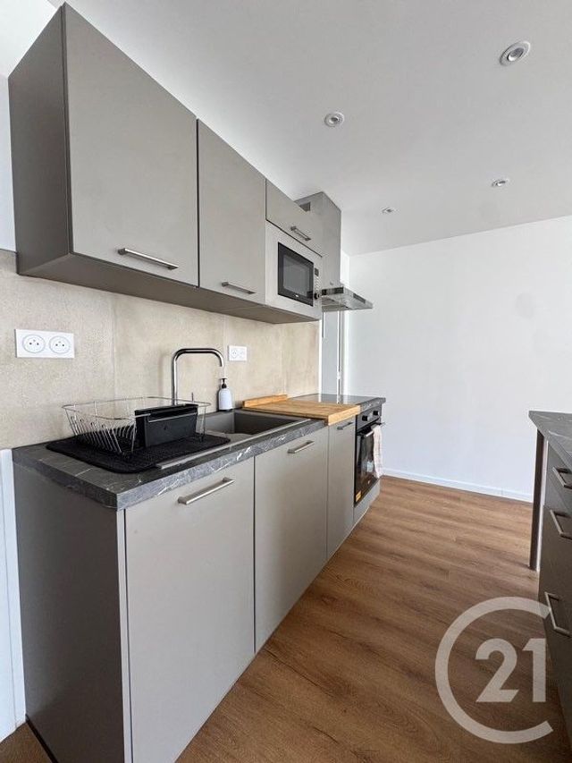 Appartement T2 à louer - 2 pièces - 34.65 m2 - LORIENT - 56 - BRETAGNE - Century 21 Ploemeur Immobilier