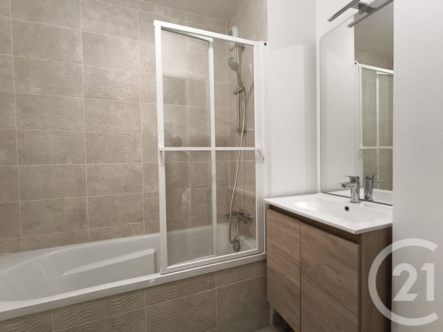 Appartement T4 à louer - 4 pièces - 90.02 m2 - PLOEMEUR - 56 - BRETAGNE - Century 21 Ploemeur Immobilier