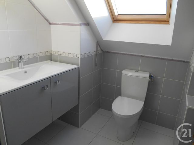 Appartement T4 à louer - 4 pièces - 40.1 m2 - PLOEMEUR - 56 - BRETAGNE - Century 21 Ploemeur Immobilier