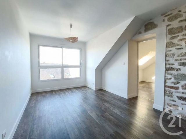 Appartement T4 à louer - 4 pièces - 40.1 m2 - PLOEMEUR - 56 - BRETAGNE - Century 21 Ploemeur Immobilier