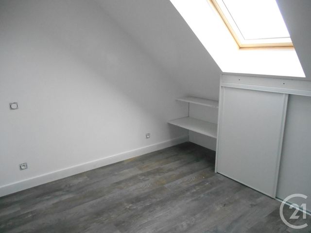 Appartement T4 à louer - 4 pièces - 40.1 m2 - PLOEMEUR - 56 - BRETAGNE - Century 21 Ploemeur Immobilier