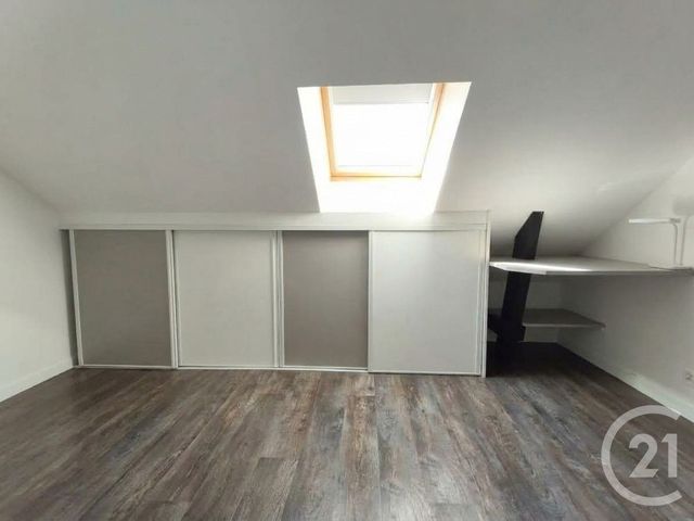 Appartement T4 à louer - 4 pièces - 40.1 m2 - PLOEMEUR - 56 - BRETAGNE - Century 21 Ploemeur Immobilier
