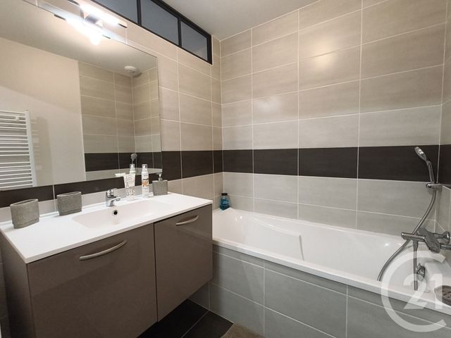 maison à louer - 5 pièces - 97.47 m2 - PLOEMEUR - 56 - BRETAGNE - Century 21 Ploemeur Immobilier
