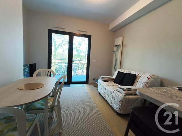 Appartement T2 à louer - 2 pièces - 43.7 m2 - PLOEMEUR - 56 - BRETAGNE - Century 21 Ploemeur Immobilier