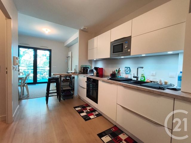 Appartement T2 à louer - 2 pièces - 43.7 m2 - PLOEMEUR - 56 - BRETAGNE - Century 21 Ploemeur Immobilier